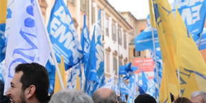 #BastaTurniMassacranti: FNOMCeO in piazza con i sindacati, ma i medici puntano sui ricorsi
