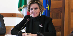 Lorenzin: «Sbloccate le assunzioni per fermare l’emorragia di ricorsi»