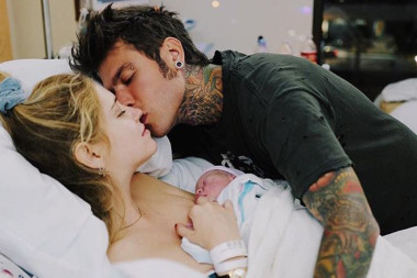 Tre lauree e una clinica a cinque stelle: chi è la ginecologa di Chiara Ferragni