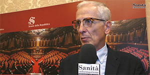 «I medici devono essere convinti dei vaccini, ma niente sanzioni»