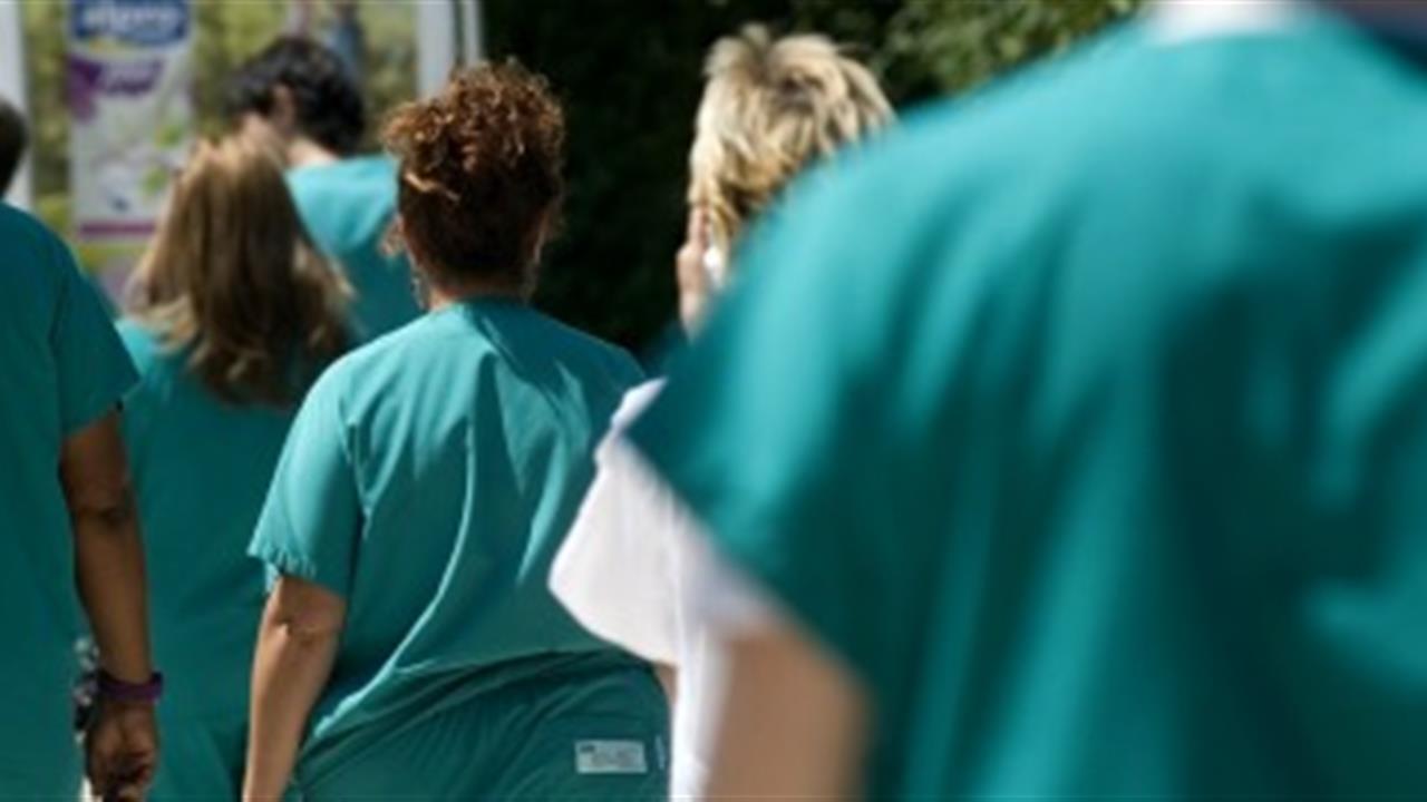 Medici, Anaao pronta a 72 ore di sciopero: «Inarrestabile peggioramento condizioni di lavoro, contratto scomparso da agenda politica»