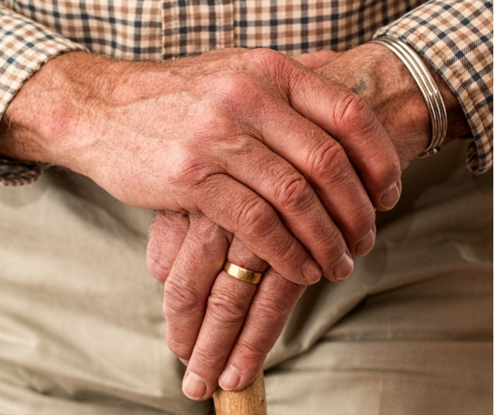 Sostegno anziani, comincia il viaggio del camper Osa