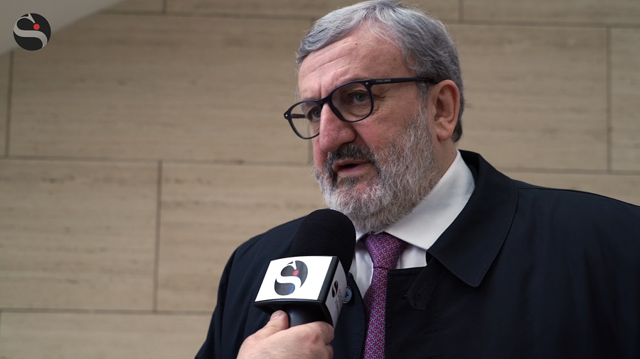 Sanità territoriale, futuro antico? Emiliano (Puglia): «Innovazione contro multinazionali»