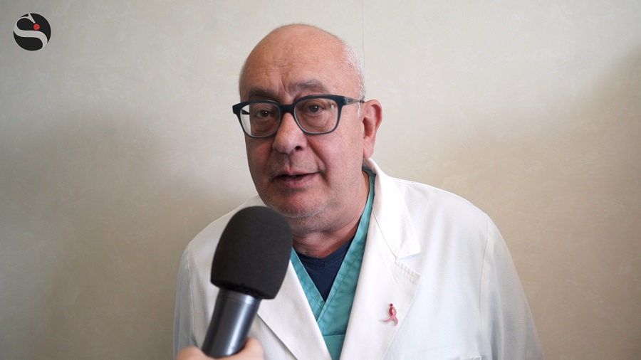 Cancro al seno, colpita 1 donna su 8. I consigli salvavita dell’oncologo: «Fondamentale diagnosi precoce»