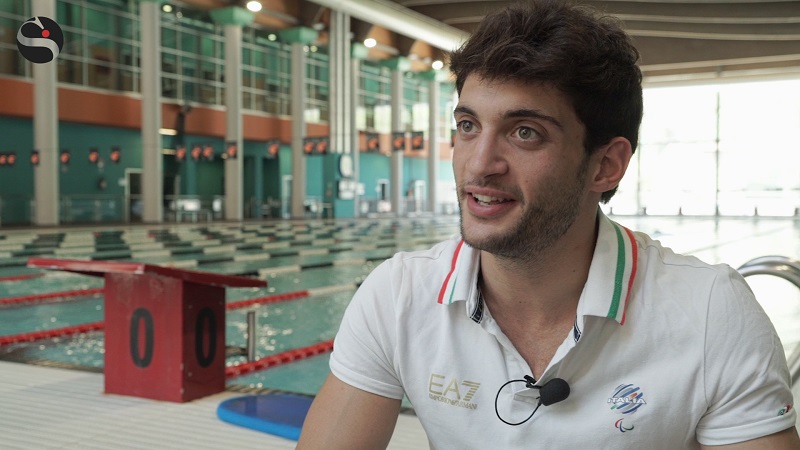 Il coraggio di Fabrizio Sottile, nuotatore ipovedente e campione paralimpico: «Lo sport mi ha dato una seconda vita»