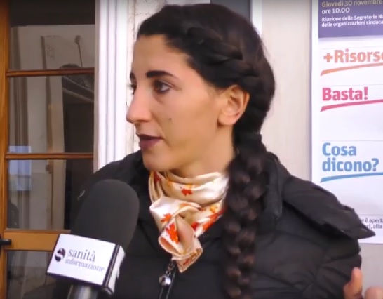 Un 2018 di lotta al precariato per i giovani medici: «Basta con pagamenti in ‘pizza e birra’ e altre proposte indecenti…»