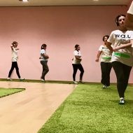 Camminare e ascoltare audio fa bene, ecco perché