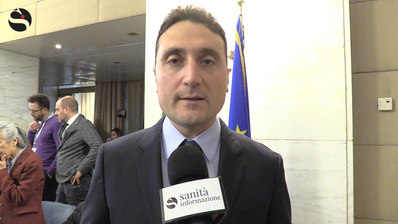 Ricerca in medicina: «Formazione eccellente in Italia ma fondi solo all’estero» parla Nello Mainolfi, fondatore di una startup medica negli USA