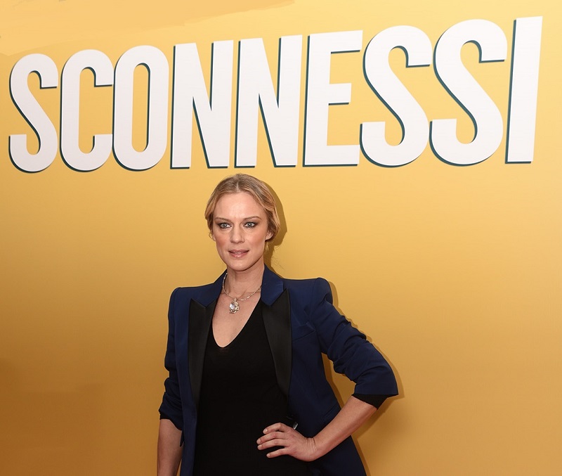 «Troppe ore connessi? Si rischia di diventare inetti». L’allarme di Antonia Liskova e Stefano Fresi, tra i protagonisti di ‘Sconnessi’