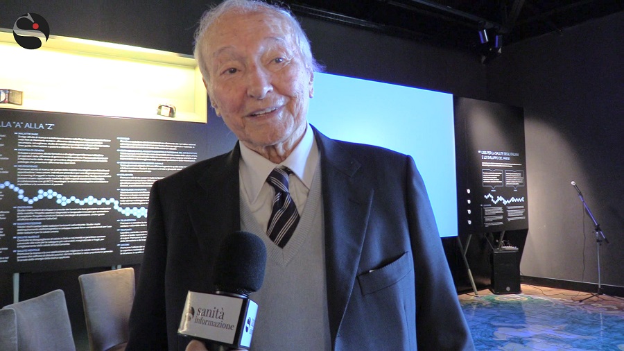 Piero Angela: «La scienza è una e non è democratica. Occorre distinguere i fatti dalle opinioni»