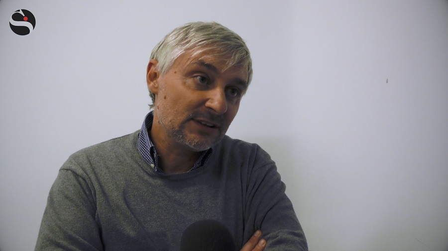 «Bambini e adolescenti “iperconnessi”? Quando il problema sono i genitori assenti e con sensi di colpa»