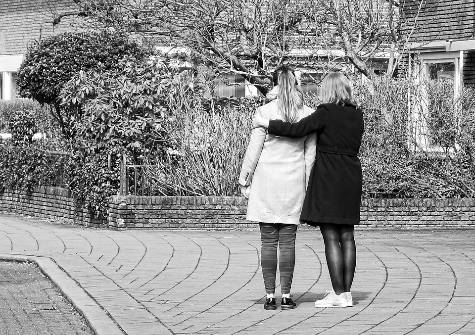 Endometriosi, Fnopo: “Le ostetriche sentinelle nell’intercettare sintomi di una patologia pericolosa per le donne”