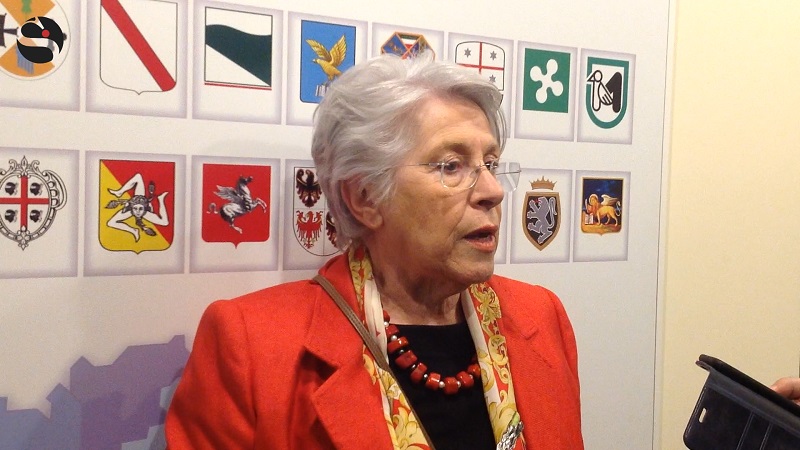 Professioni sanitarie, l’ex ministro Mariapia Garavaglia: «Siano consapevoli del loro ruolo, fondamentale garantire sviluppo di carriera»