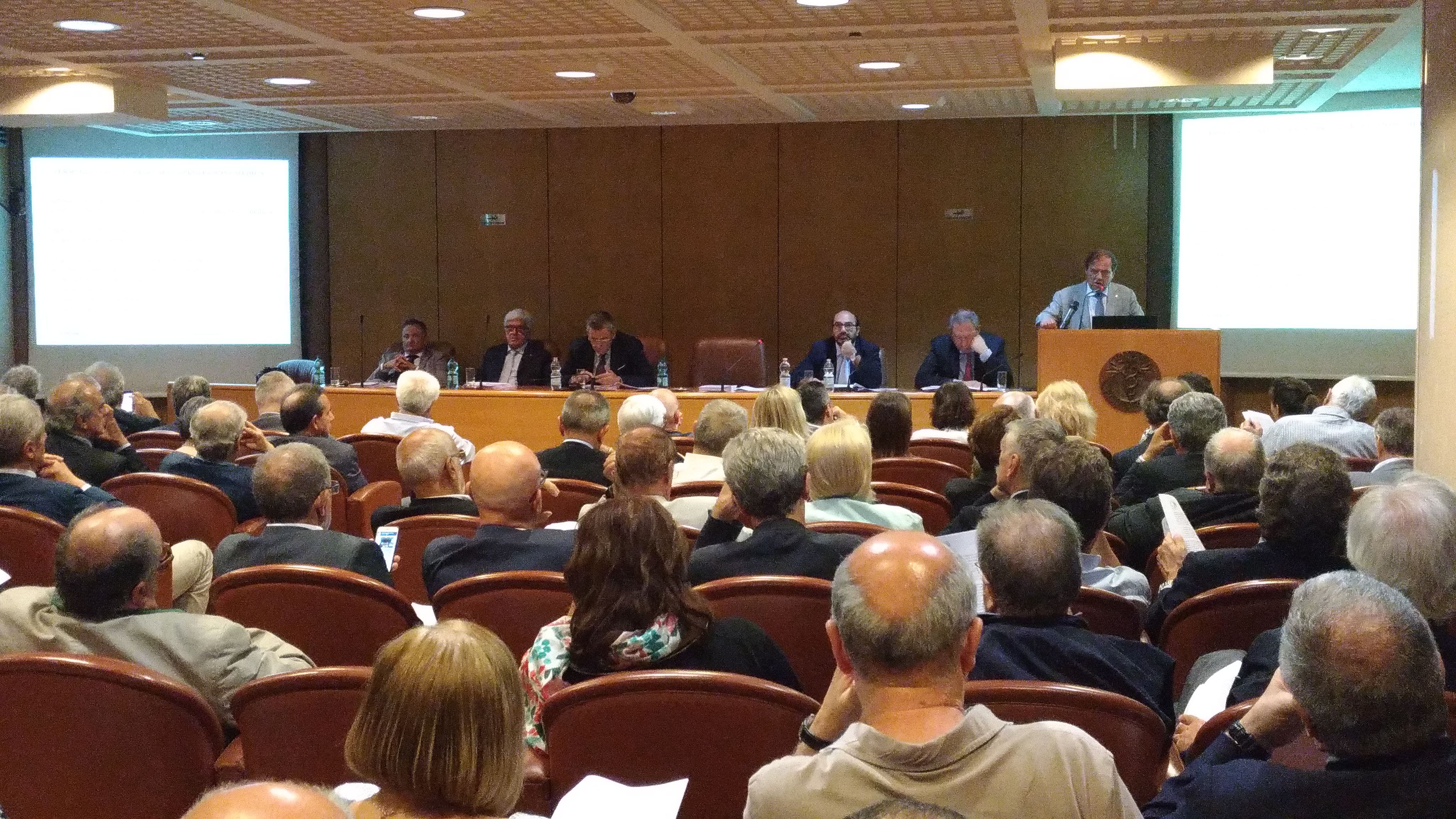 Stati Generali della Professione, Anelli (FNOMCeO): «Medico torni ad essere al servizio del cittadino e non dello Stato»