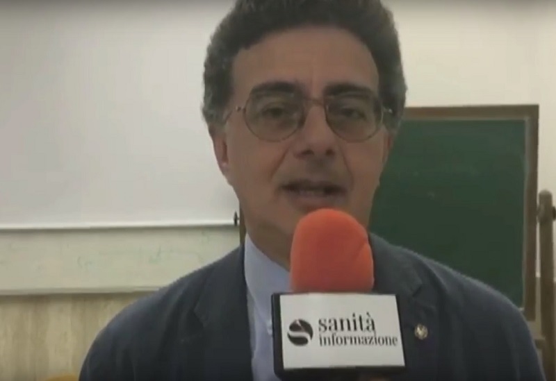 Vaccini, otto raccomandati agli operatori sanitari. La Torre (infettivologo): «L’obbligo non serve, è una questione di buona prassi»