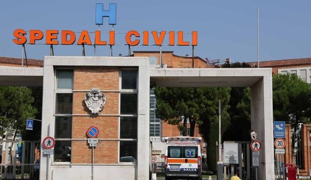 Epidemia di polmonite in Lombardia, oltre 150 al Pronto Soccorso. ATS Brescia: «Occhio a docce e vasche»