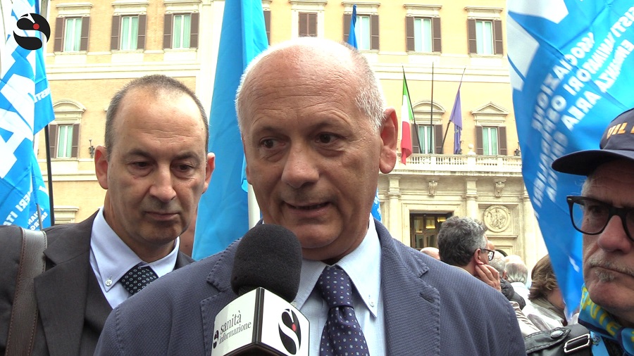 Protesta medici, Bonfili (UIL): «Sanità allo stremo. Sbloccare assunzioni, in ospedale camici bianchi più giovani hanno 55-56 anni»