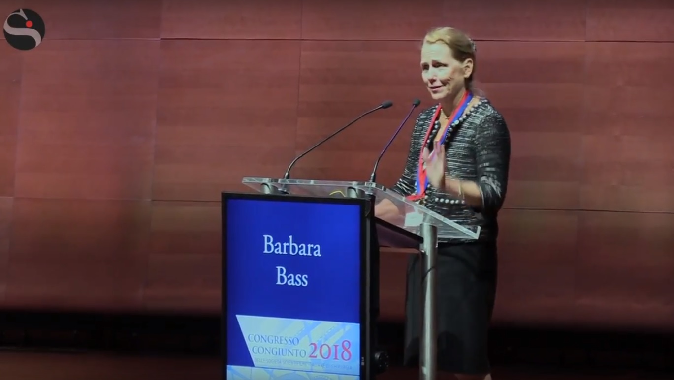 Chirurgia in rosa, il manifesto di Barbara Bass: «Ieri non credevano in me perché donna. Oggi sono presidente dei chirurghi americani»