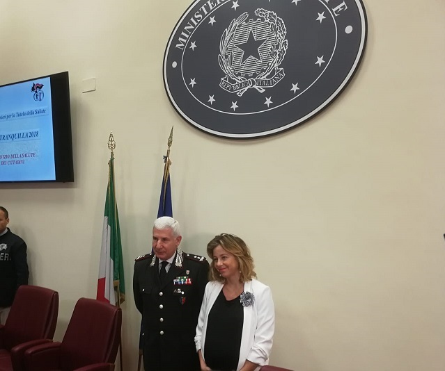 Contratto, Grillo ai medici: «Siamo dalla vostra parte». Ma per fondo solo 1 mld in più. Poi annuncia: «Utilizzeremo specialisti al quinto anno»