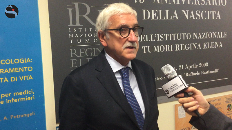 Foce (oncologi): “Approvare aggiornamento LEA per garantire nuovi test molecolari e terapie mirate”