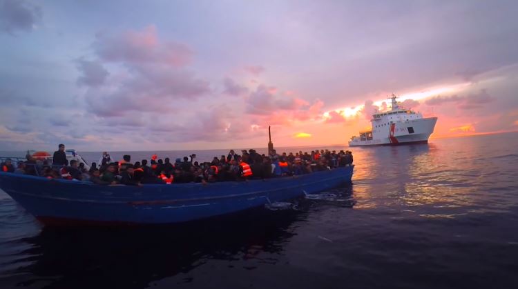 I migranti non trasmettono malattie ma hanno difficoltà ad accedere alle cure: tutti i dati del rapporto Oms