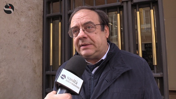 Riscatto agevolato della laurea, ecco perché ai medici conviene. Cavallero (Cosmed): «È l’unico modo per programmare un’uscita dal lavoro prima dei 70 anni»