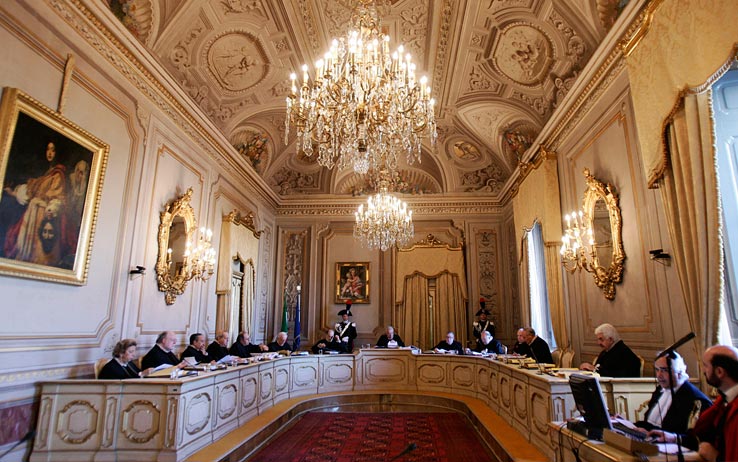 Contratto medici, sentenza Corte costituzionale: «Oneri contrattazione collettiva sono a carico delle regioni»