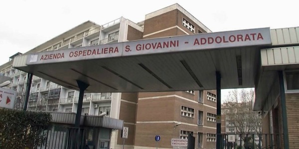 Aggredite due dottoresse in servizio, ma l’uomo non viene arrestato e le minaccia di nuovo