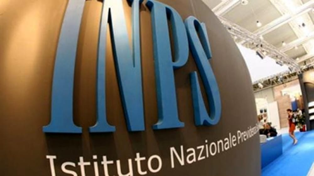 Reperibilità, aggressioni, incertezza: la difficile vita del medico fiscale “rider” della sanità