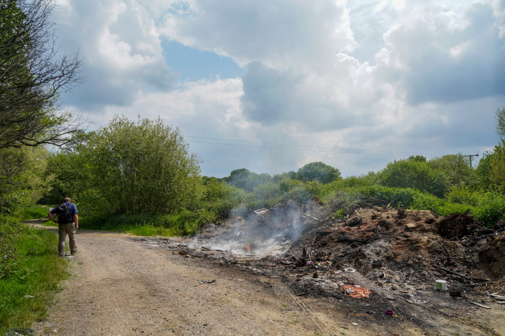 Terra dei fuochi, lo studio ISS certifica l’importanza della Rete dei registri tumori. Ma dopo due anni la legge è ancora senza decreti attuativi
