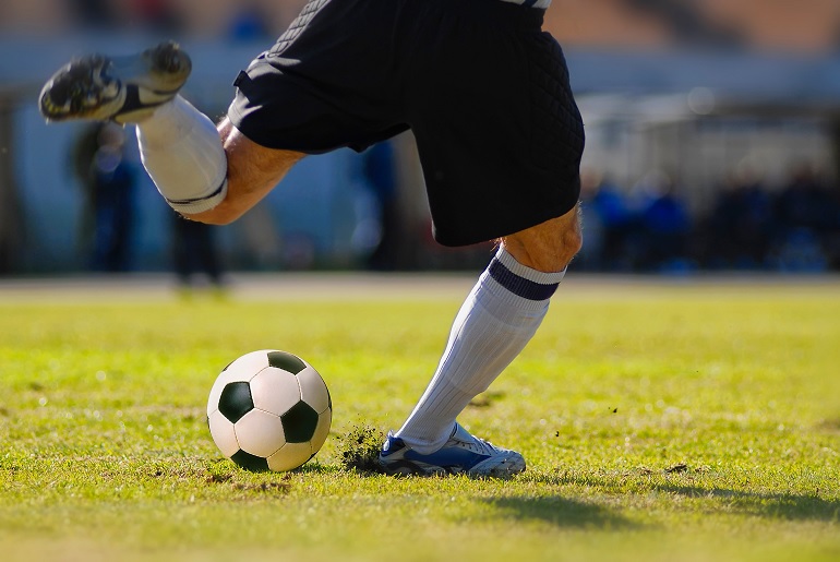 Calcio post-Covid: fischio d’inizio della serie A il 20 giugno. Così cambiano le regole negli spogliatoi