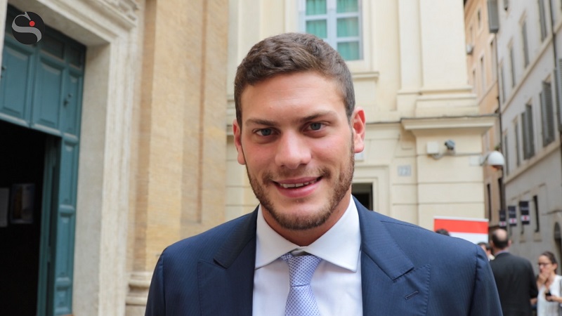 «Convivere con la colite ulcerosa si può. Io ne sono la prova». La storia del campione di nuoto Simone Sabbioni