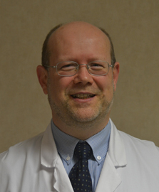 Cancro al seno, premio Standout Man Award al volontario della Fondazione Rava Enrico Cassano