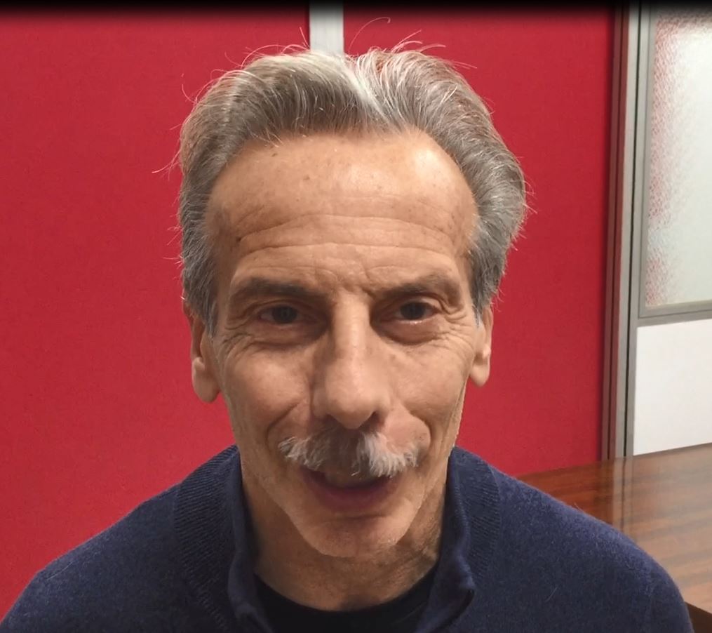 Aldo, Giovanni e Giacomo con Codice Viola per la ricerca sul tumore al pancreas. Giovanni Storti: «Per guarire servono fortuna e follia»