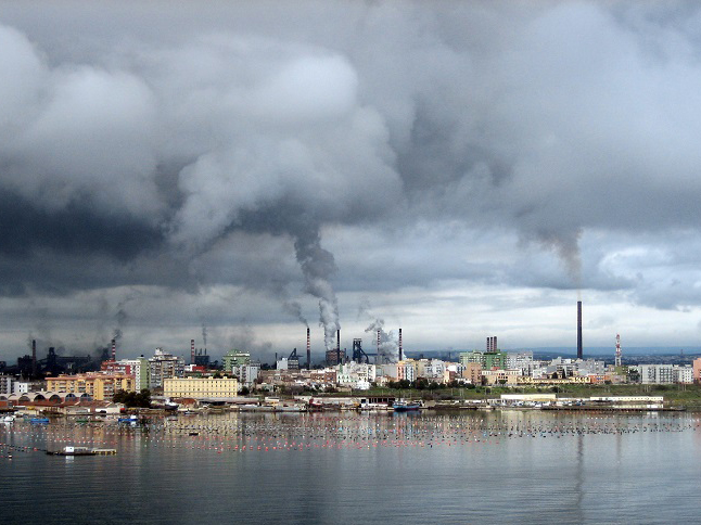 Ex Ilva, i medici: «Puntare sull’idrogeno per salvare produzione e salute dei cittadini»