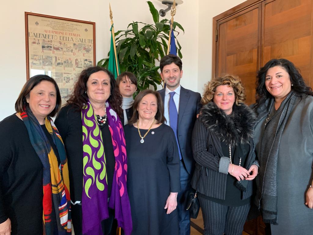 La FNOPO incontra Speranza: «Ostetriche anche negli studi di medici di famiglia e pediatri»