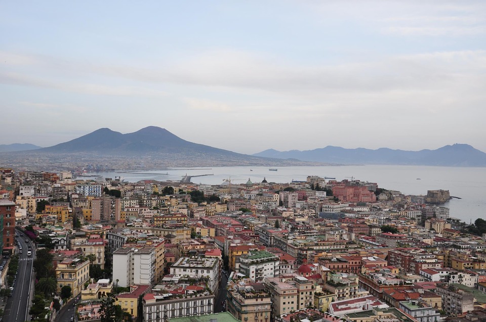 In Campania è corsa al vaccino antinfluenzale. Fimmg Napoli: «Finite le prime 400mila dosi»