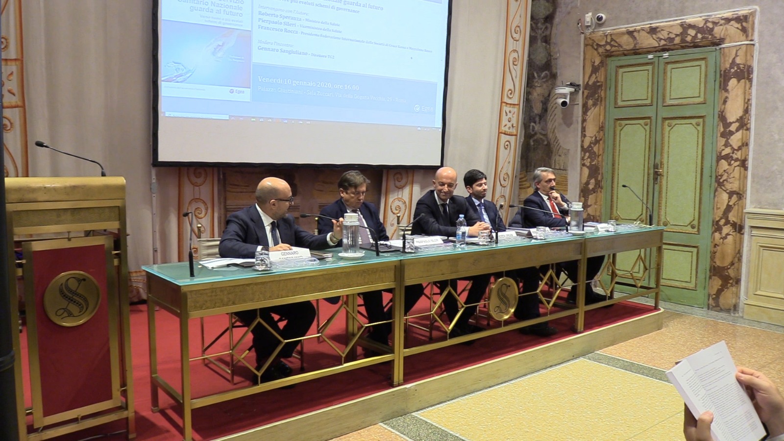 «Il nostro SSN è il migliore, ma non lo sarà per sempre». Un libro spiega il perché