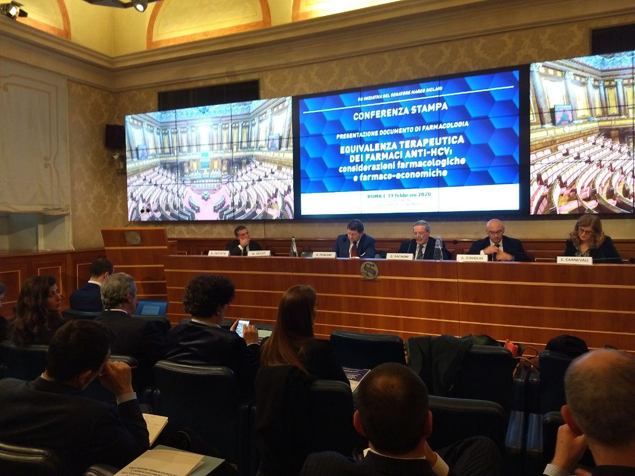 Equivalenza terapeutica dei farmaci anti-HCV, Galli: «Si potevano percorrere altre strade per abbattere i costi»