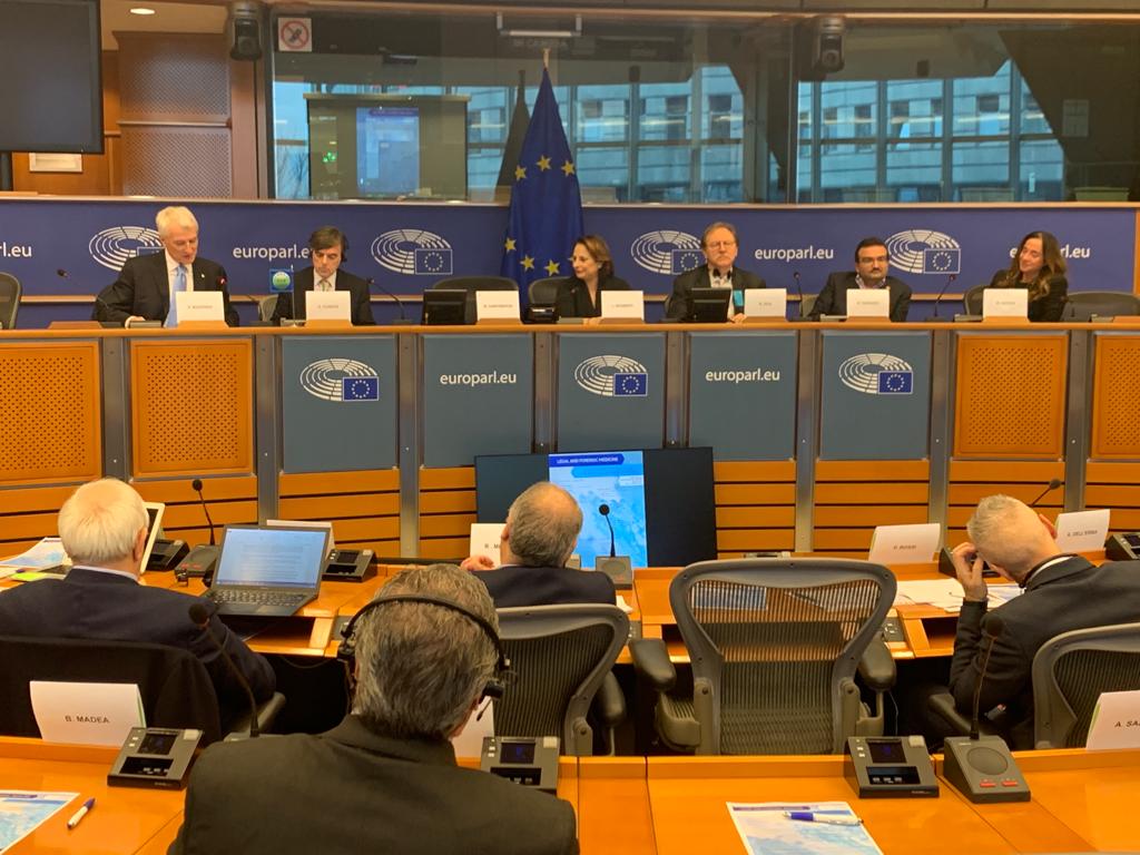 Sanità, Regimenti (Lega): «Ue riconosca multidisciplinarietà medicina legale»