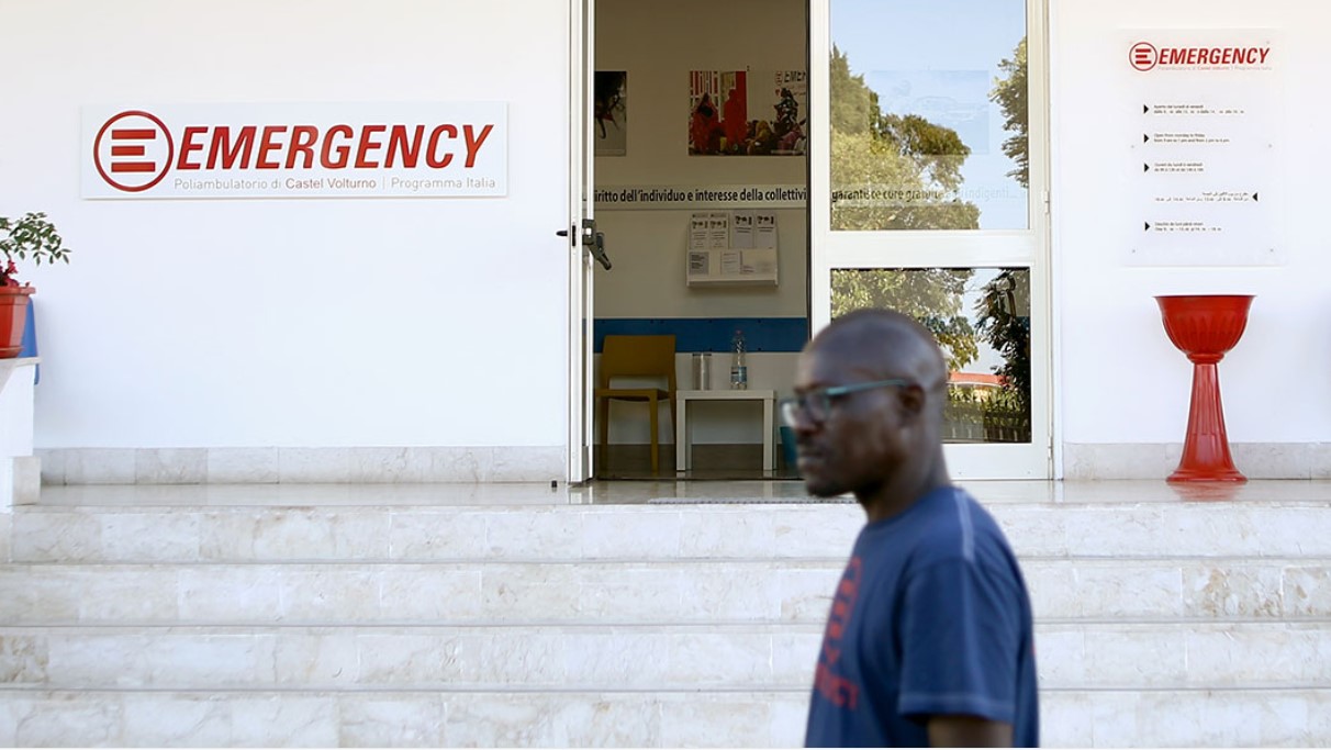 Coronavirus, Emergency al lavoro nel Sud Italia: presidi aperti e un video per i migranti