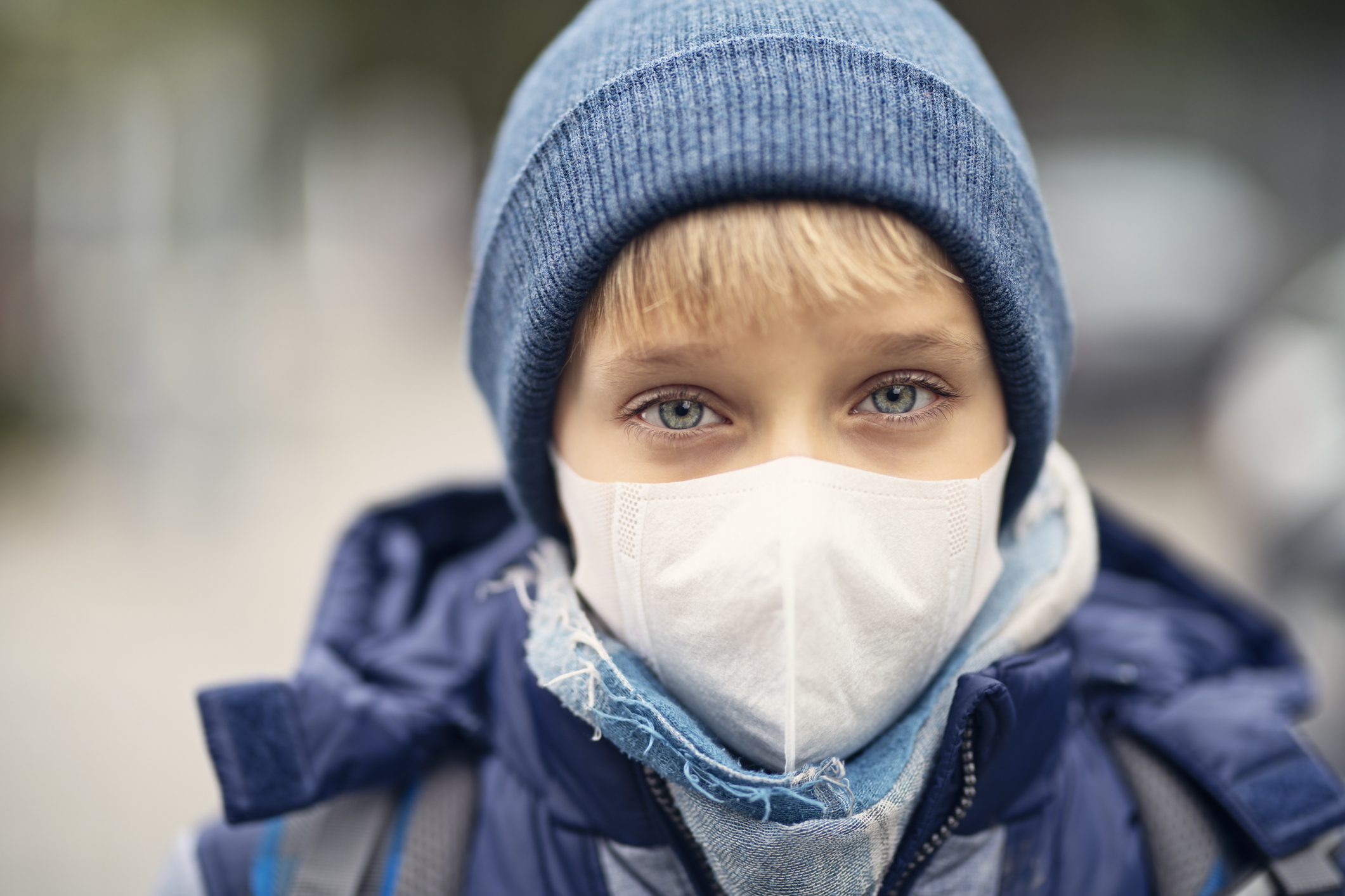 Campania, sale il livello di allerta per i contagi da Coronavirus. Le scuole riaprono tra le polemiche