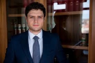 «Laurea abilitante anche per Farmacia, è il momento giusto». La proposta di Melicchio (M5S) arriva alla Camera