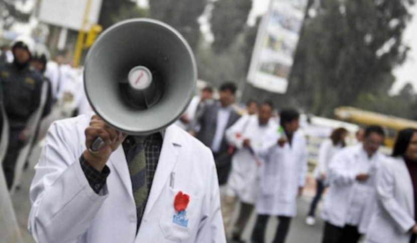 Giovani medici in piazza con FNOMCeO. Cosa sta succedendo con i 13mila posti di Medicina e “l’imbuto formativo”