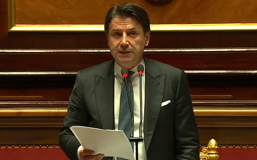 Conte alla Camera: «Italia divisa in tre aree di rischio. Circolazione limitata tra regioni e tra persone “a tarda sera”»