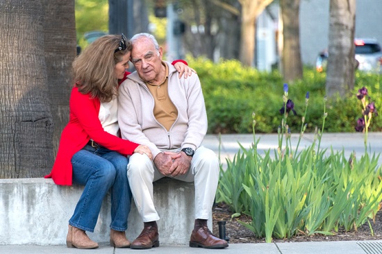 Caregiver, il Fondo in legge di Bilancio non convince le associazioni: «Famiglie abbandonate»