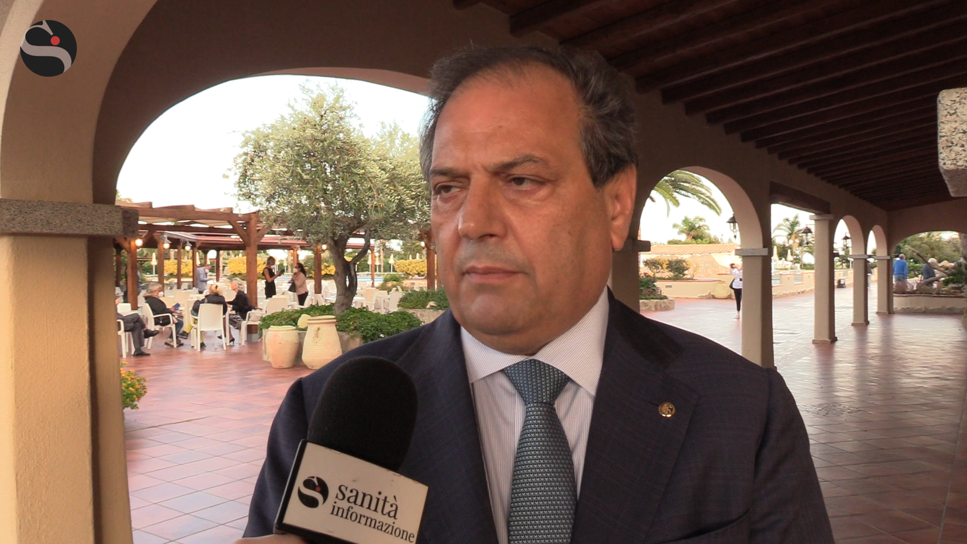 Aumento casi Covid, Anelli (FNOMCeO): «Siamo preoccupati. Tamponi rapidi possono essere svolta»