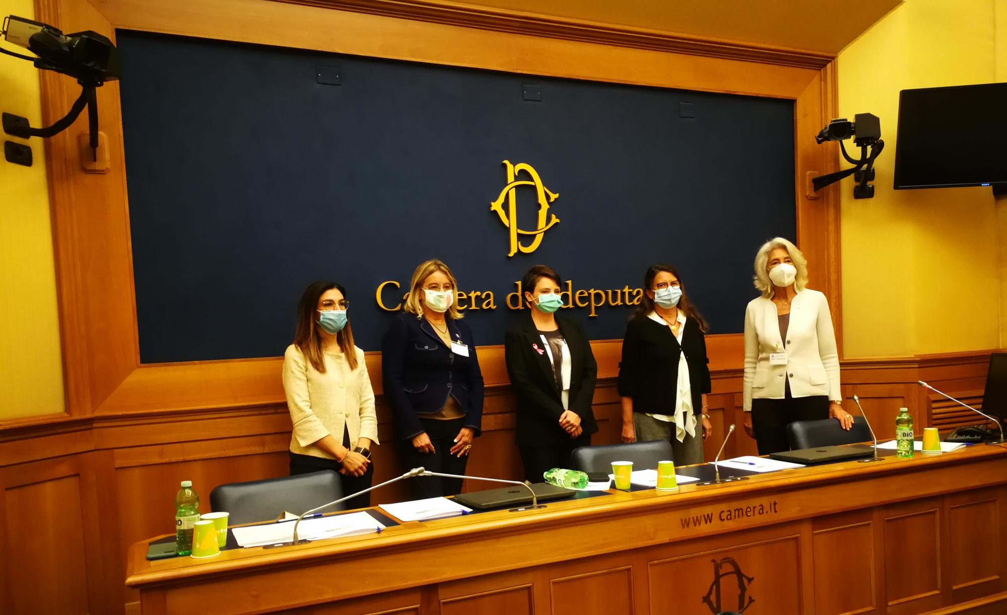 Tumore al seno, il 13 ottobre sarà la Giornata Nazionale. Lorefice: «Accesso a terapie sia uniforme da nord a sud»