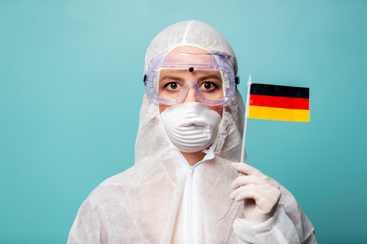 Storie di camici bianchi reclutati in Italia per lavorare in Germania: posto fisso, stipendi più alti e meritocrazia