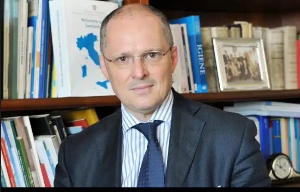 Covid-19, Ricciardi: «Possiamo evitare lockdown ma non con coprifuoco. Politica in ritardo»